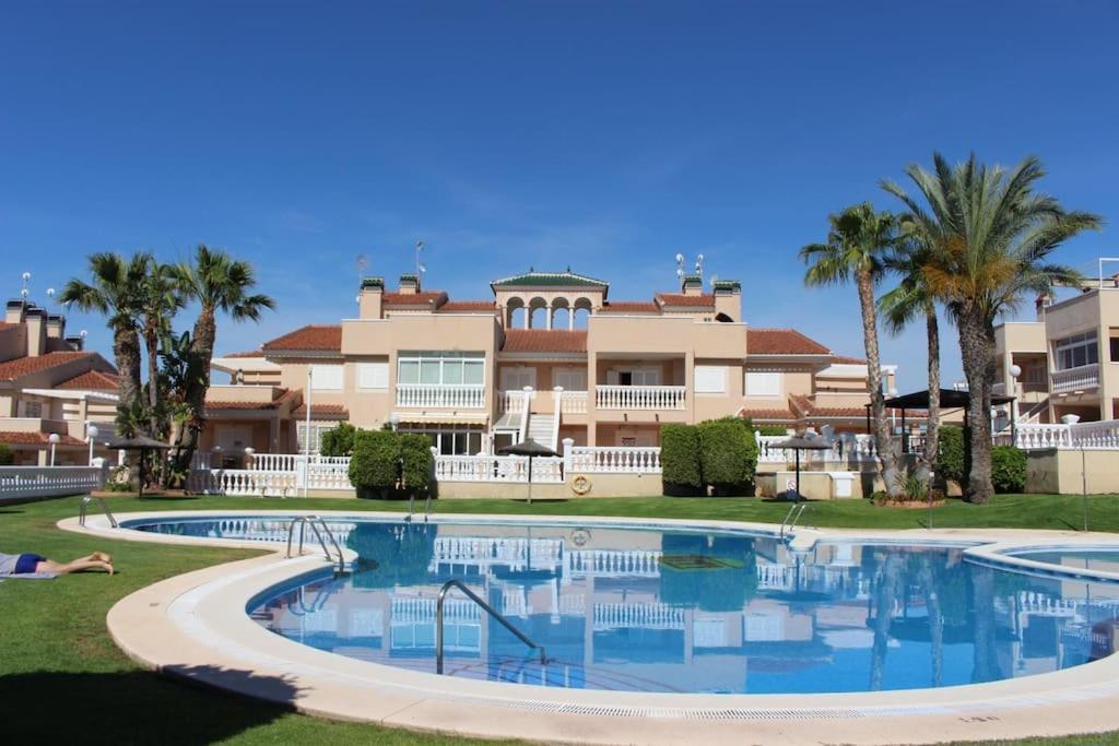 Apartament Z Duzym Tarasem Na Pieknym Osiedlu Orihuela Exterior foto