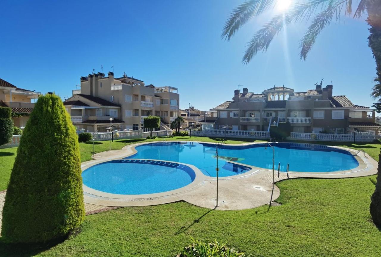 Apartament Z Duzym Tarasem Na Pieknym Osiedlu Orihuela Exterior foto